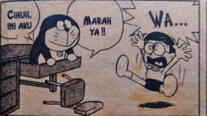 Doraemon keluar dari meja belajar kamar Nobita.
